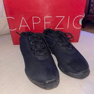 Capezio - Black Lace Up Jazz Dance Sneaker
